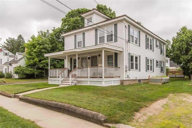 11 Montgomery Ave, Unit 11