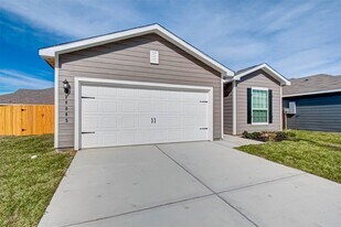 28065 Irving Dr in Magnolia, TX - Building Photo