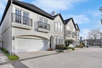 2122 Nantucket Dr in Houston, TX - Building Photo - Building Photo