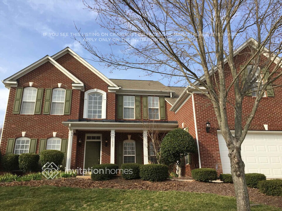 11537 Foggy Bank Ln in Charlotte, NC - Building Photo