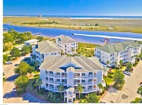 1135 Park Rd, Unit 3303 in Sunset Beach, NC - Building Photo