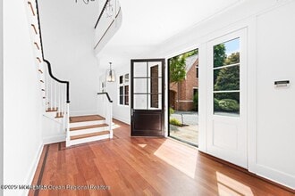 18 Sheraton Ln in Rumson, NJ - Building Photo - Building Photo