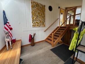 23507 Vashon Hwy SW in Vashon, WA - Building Photo - Building Photo