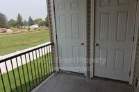 454 E Center St photo'