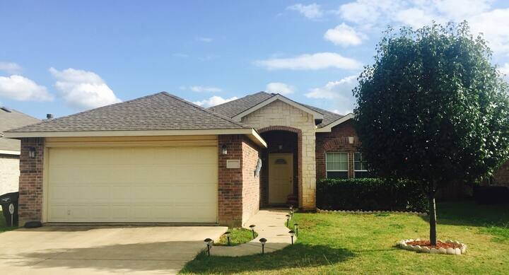 10661 Flagstaff Run in Fort Worth, TX - Building Photo