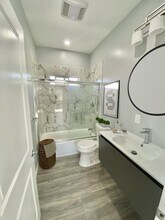 5451 Brynhurst Ave, Unit 5451 Brynhurst Ave. in Los Angeles, CA - Building Photo - Building Photo