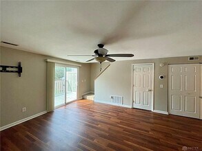 2275 Nutmeg Ct, Unit 1 in Fairborn, OH - Foto de edificio - Building Photo