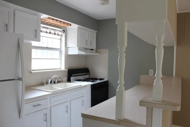 property at 902 Euclid St