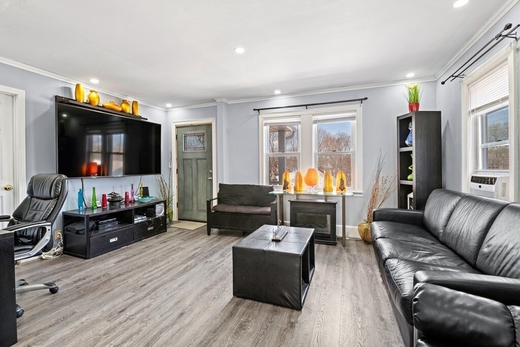 107 Belle Ave in Medford, MA - Foto de edificio