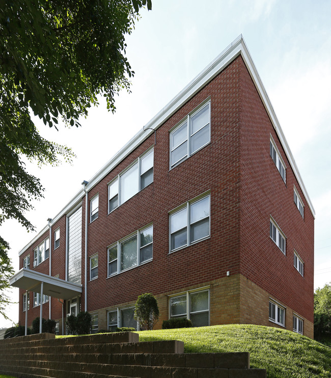 Ford Parkway Apartments in St. Paul, MN - Foto de edificio - Building Photo