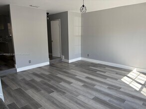 2892 S Cambridge Ln in Hollywood, FL - Foto de edificio - Building Photo