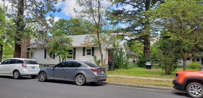 101 7th St in Cheney, WA - Building Photo - Building Photo