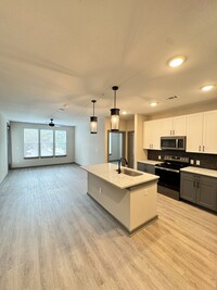 Residences at Grayson Heights in San Antonio, TX - Foto de edificio - Building Photo