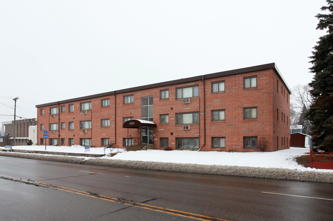 North Robbinsdale Apartments in Minneapolis, MN - Building Photo