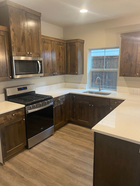 20104 Reed Ln in Bend, OR - Building Photo