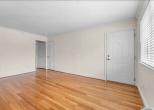 610 Main St, Unit 511 in Laurel, MD - Building Photo - Building Photo
