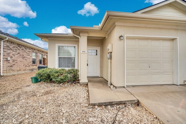 990 Sierra Vista Ct in Midlothian, TX - Building Photo - Building Photo