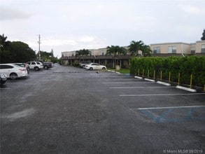 4100 NW 16th Ave-Unit -20 in Oakland Park, FL - Foto de edificio - Building Photo