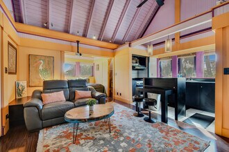 5113 31st Ave S, Unit 1 in Gulfport, FL - Foto de edificio - Building Photo