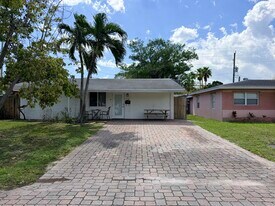 536 NW 45th St in Fort Lauderdale, FL - Building Photo