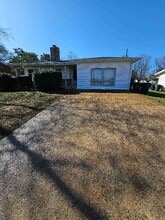4109 Bob Wallace Ave SW in Huntsville, AL - Foto de edificio - Building Photo