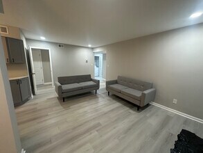 Room in Condo on Roberts Dr in Atlanta, GA - Building Photo - Building Photo