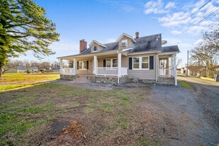 1270 Old Buckroe Rd in Hampton, VA - Building Photo