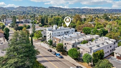 12905 Landale Street in Studio City, CA - Foto de edificio - Building Photo