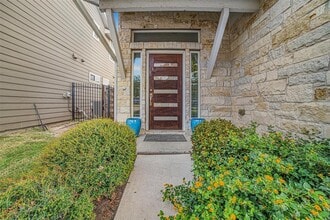 7104 Kane St in Austin, TX - Building Photo - Building Photo