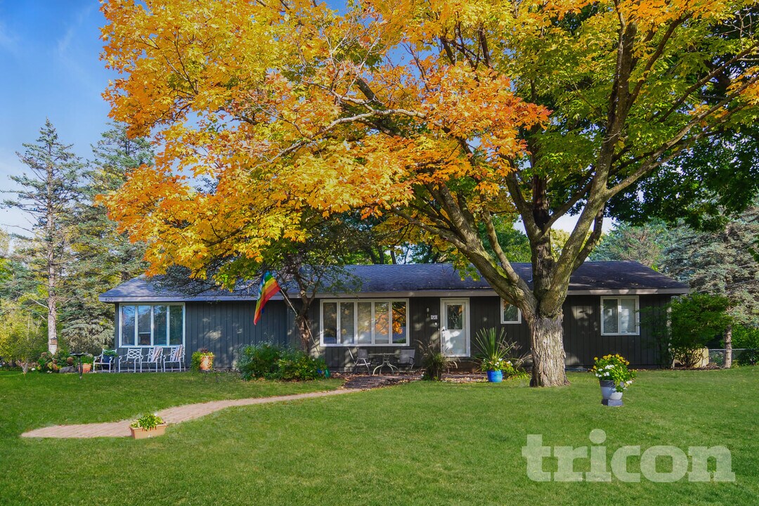 820 Shenandoah Ln N in Plymouth, MN - Building Photo