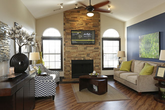 Reserve @ Harpers Point in Murfreesboro, TN - Building Photo - Interior Photo