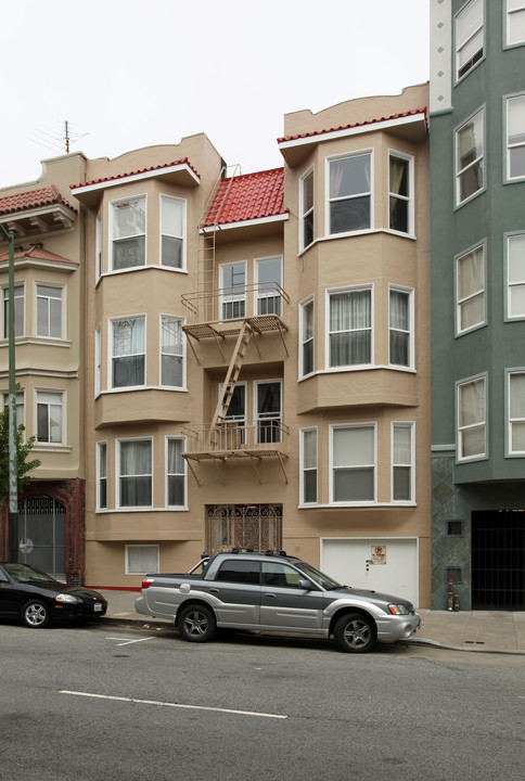 1720 Washington St in San Francisco, CA - Building Photo