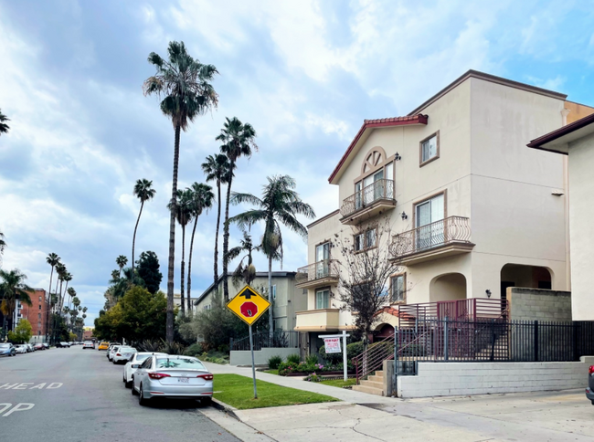 429 S St Andrews Pl in Los Angeles, CA - Building Photo - Building Photo
