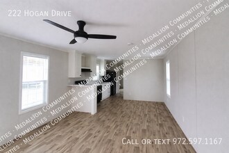 222 Hogan Dr in Newport News, VA - Building Photo - Building Photo