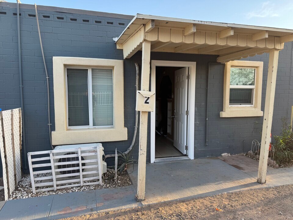434 N 42nd St, Unit 2 in Phoenix, AZ - Building Photo