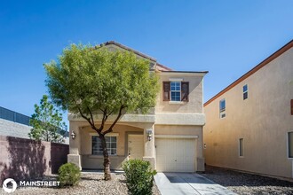 7404 Castillo Peak St in Las Vegas, NV - Building Photo - Building Photo