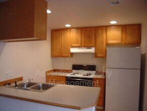 1016 Quail Glenn Dr in Philomath, OR - Building Photo - Building Photo