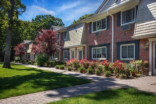 2 2 St in Coram, NY - Building Photo