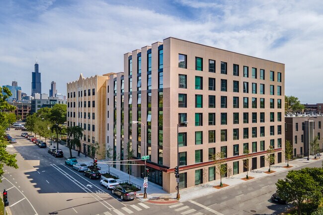 Warren Apartments in Chicago, IL - Foto de edificio - Primary Photo