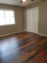 1217 SW Wisconsin Ave in Lawton, OK - Foto de edificio - Building Photo