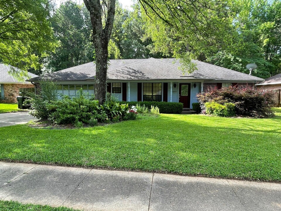 5907 Quail Ridge Blvd in Shreveport, LA - Building Photo