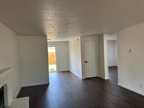 4921 Bluebelle Way in Springfield, OR - Building Photo - Building Photo