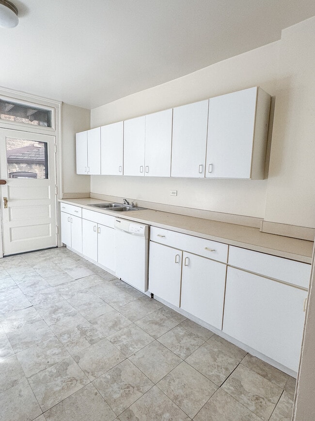 4905 N Glenwood Ave in Chicago, IL - Building Photo - Building Photo