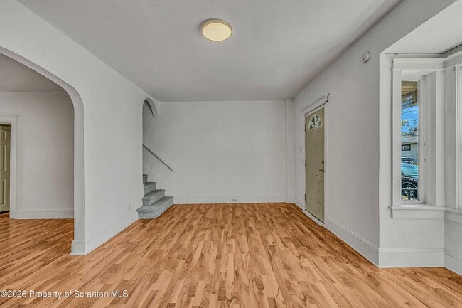 1807 Green Ridge St in Dunmore, PA - Building Photo - Building Photo