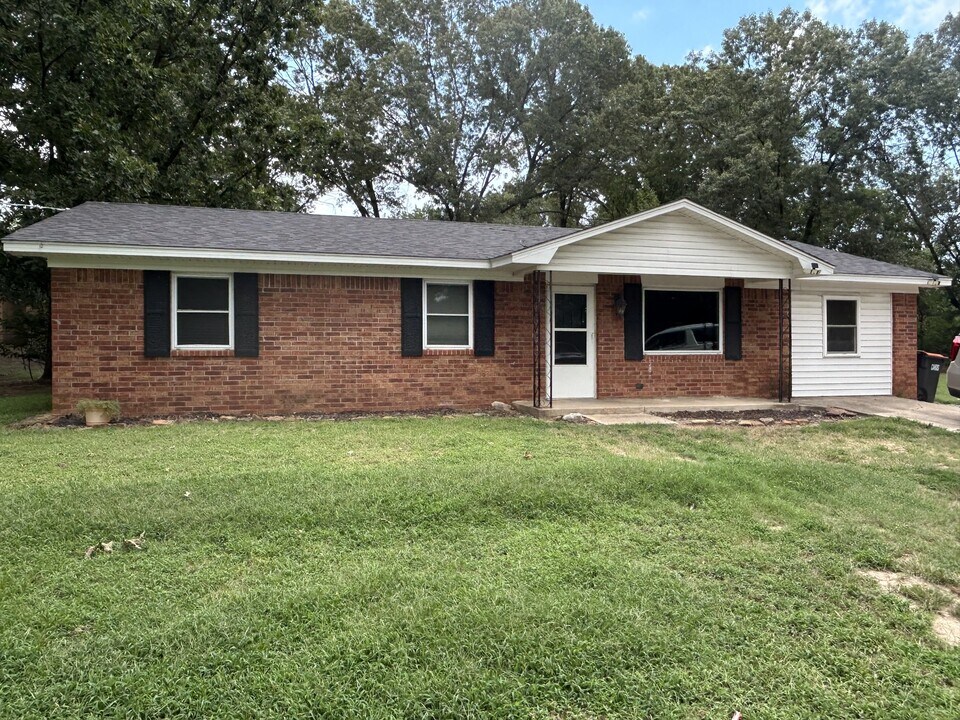19157 Richardson Ln in Spiro, OK - Foto de edificio