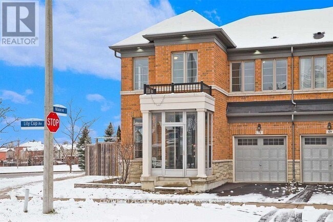 property at 71 Lily Cup Ave