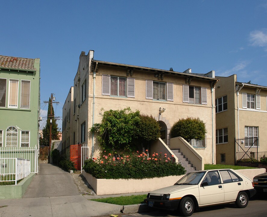 852 N Oxford Ave in Los Angeles, CA - Building Photo