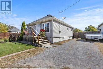 35 Leeper St in St Catharines, ON - Building Photo - Building Photo