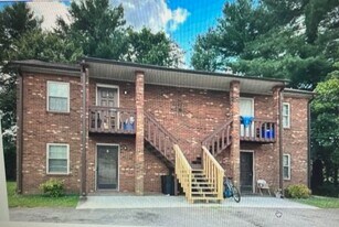 3950 Bradford Ct, Unit D in Winston-Salem, NC - Building Photo