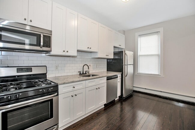 3361 John F. Kennedy Blvd in Jersey City, NJ - Building Photo - Building Photo